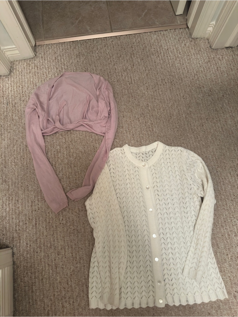 Women's Sweater bundle - Picture 4 of 4